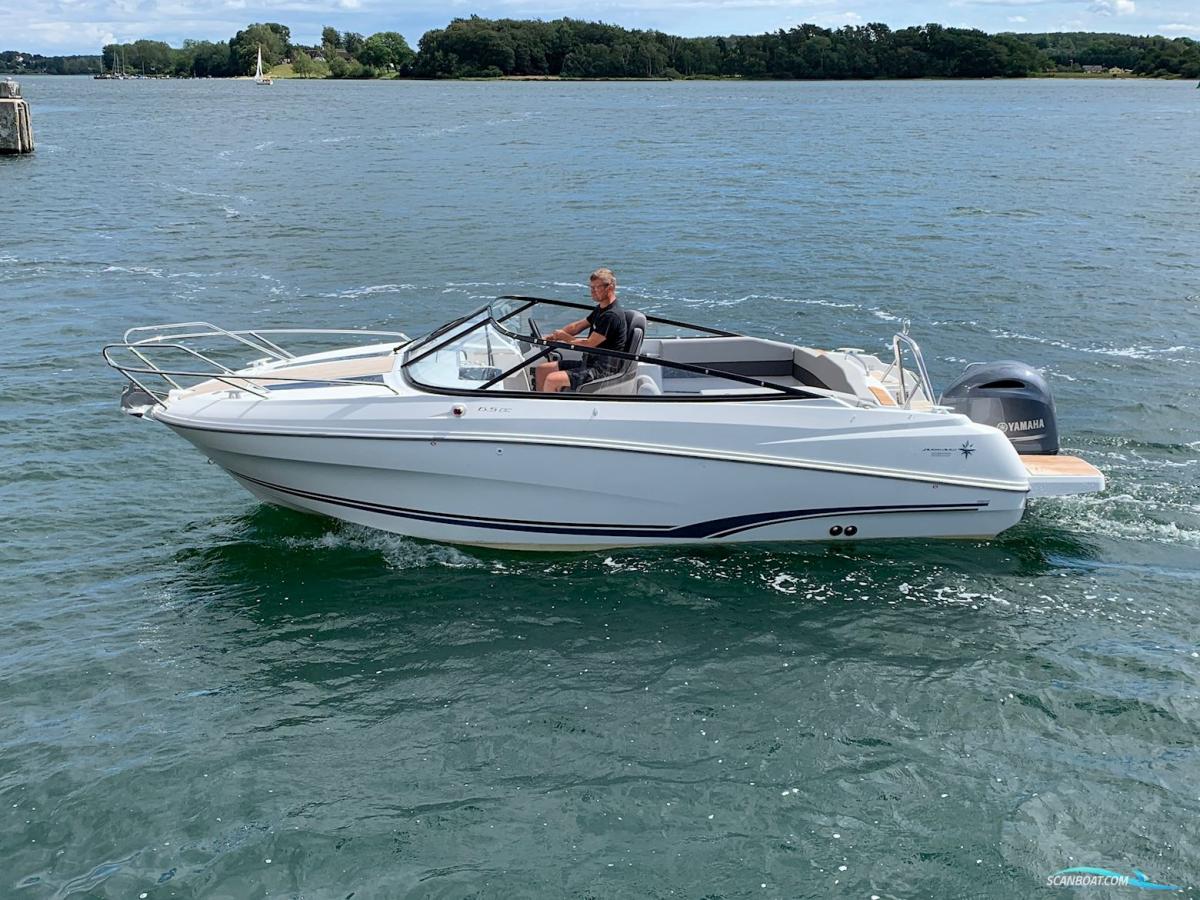 Jeanneau Cap Camarat 6.5 DC Serie 2 met nieuwe motor Te koop