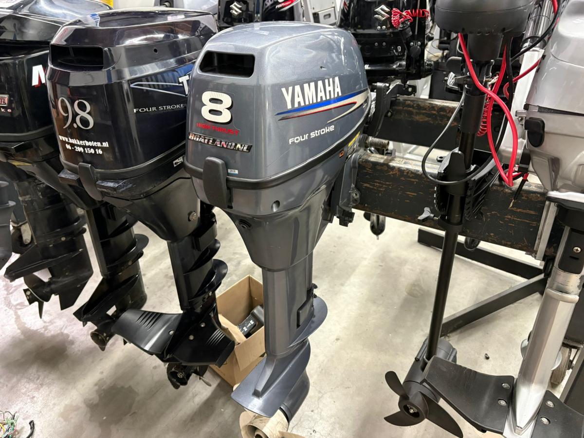 Yamaha high trust 8pk Te koop