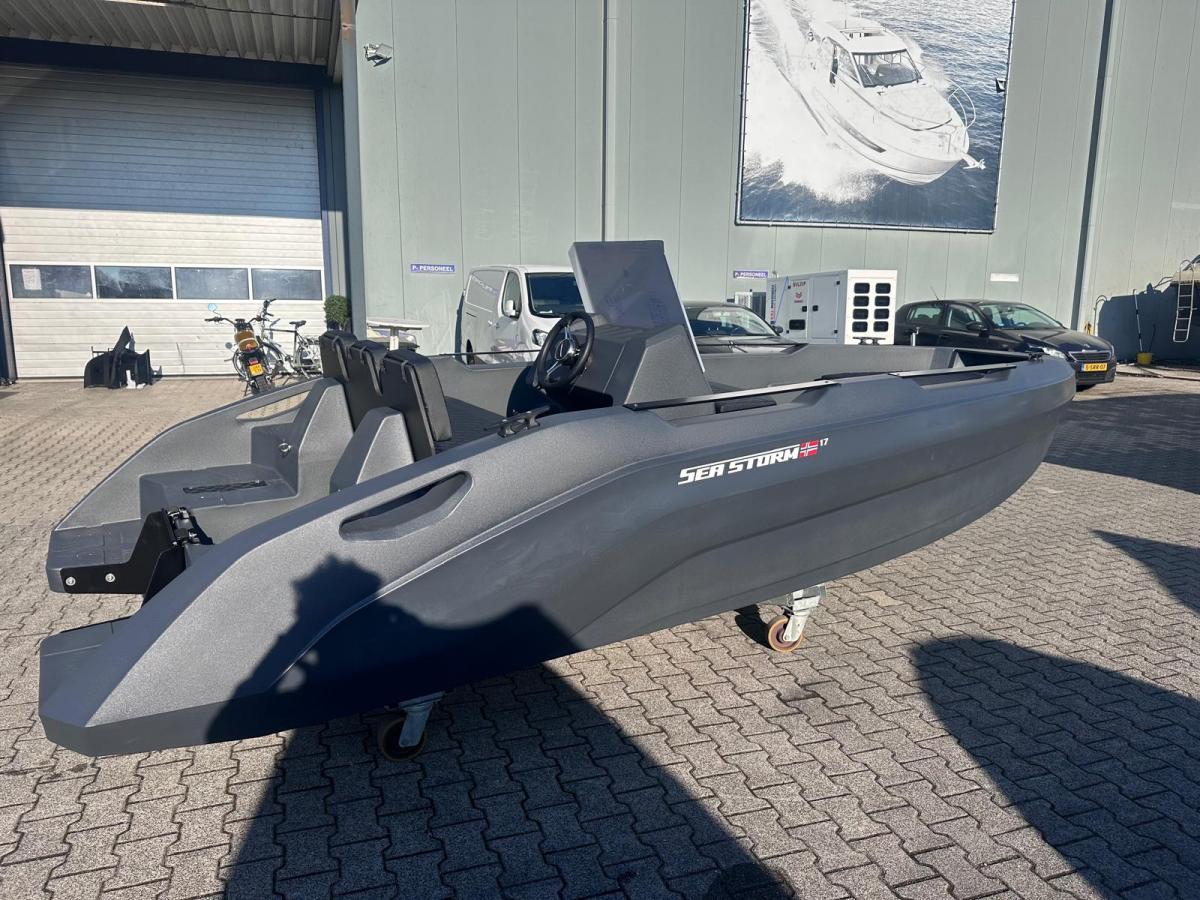 SEASTORM 17 Te koop