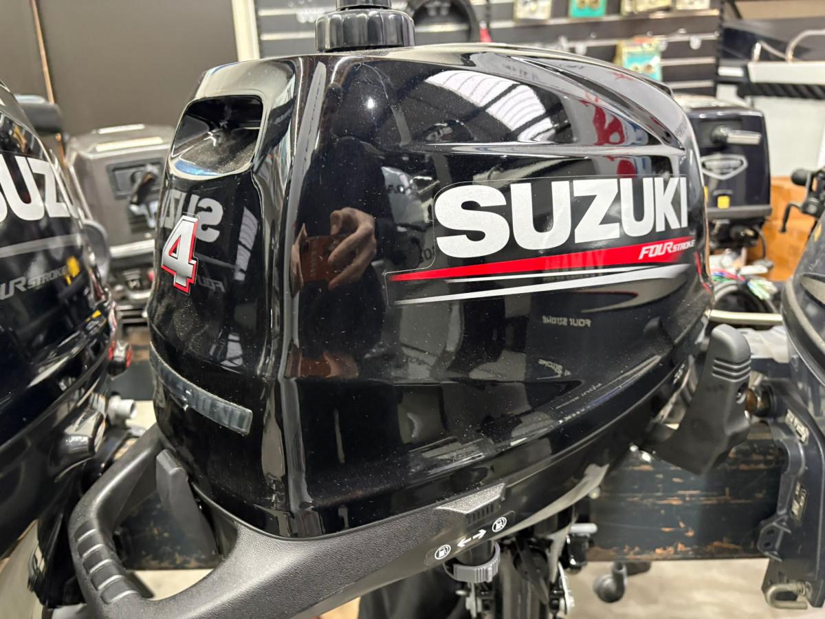 Suzuki DF4A Te koop